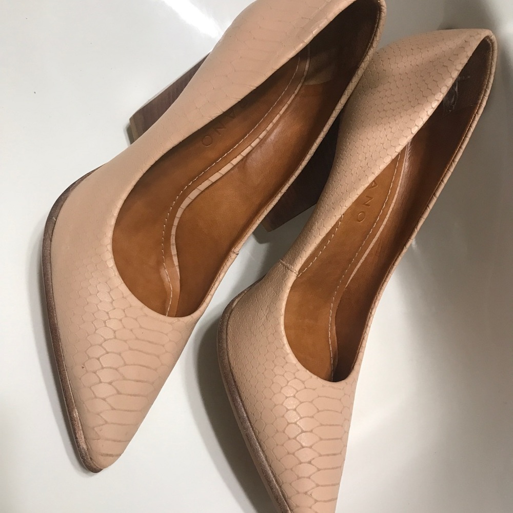 Heels Pumps Printed Leather Nude beige shoes